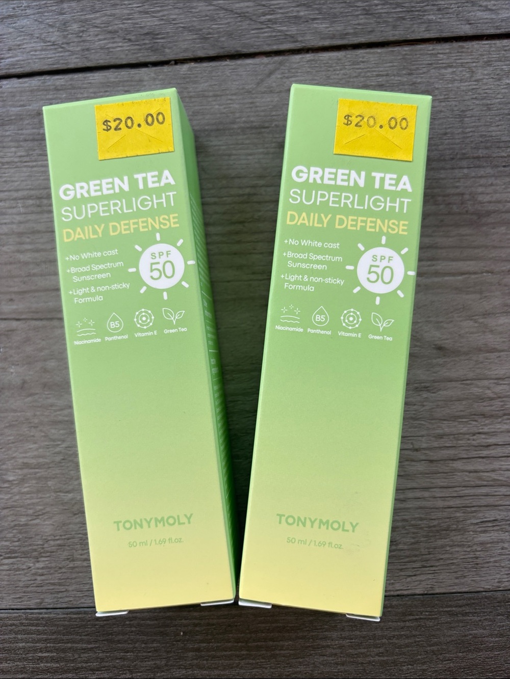 (2) NEW TONYMOLY Green Tea Superlight Daily Defense SPF 50 - Highly Rated Korean